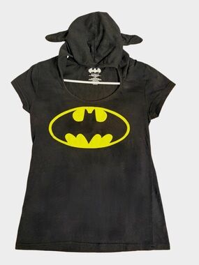 Batman 🦇 Black Hooded T-Shirt with Bat Ears – Women’s Short Sleeve Graphic Top🖤